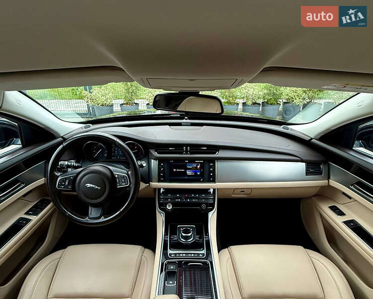 Седан Jaguar XF 2016 в Києві фото 45 Седан Jaguar XF 2016 в Києві