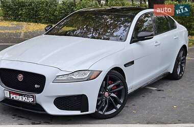 Седан Jaguar XF 2016 в  фото 7 Седан Jaguar XF 2016 в