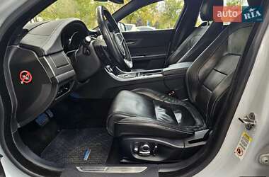 Седан Jaguar XF 2016 в  фото 16 Седан Jaguar XF 2016 в