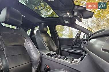 Седан Jaguar XF 2016 в  фото 39 Седан Jaguar XF 2016 в