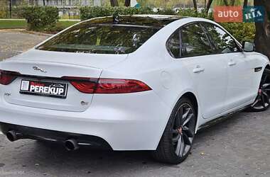 Седан Jaguar XF 2016 в  фото 45 Седан Jaguar XF 2016 в