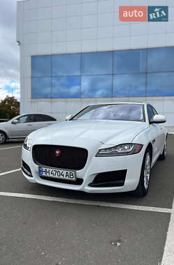Седан Jaguar XF 2015 в Белгороде-Днестровском