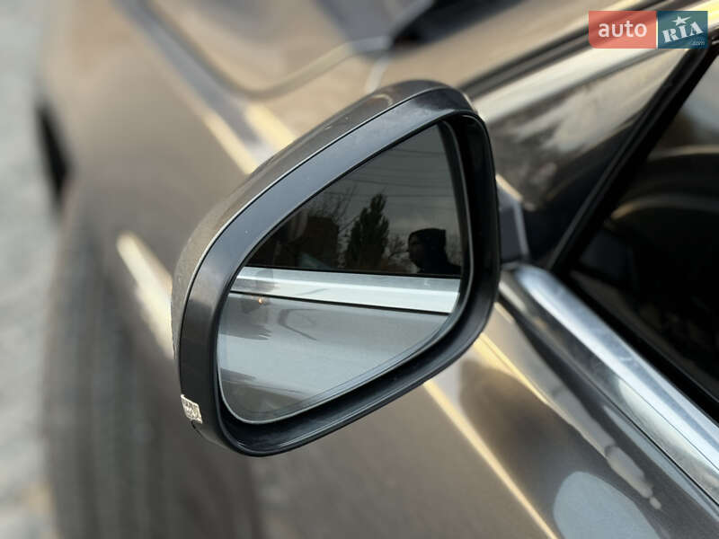 Седан Jaguar XF 2016 в Чернигове