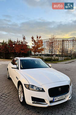 Седан Jaguar XF 2016 в Ивано-Франковске