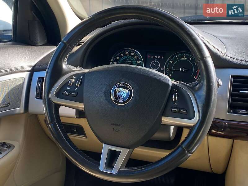 Седан Jaguar XF 2014 в Києві фото 14 Седан Jaguar XF 2014 в Києві