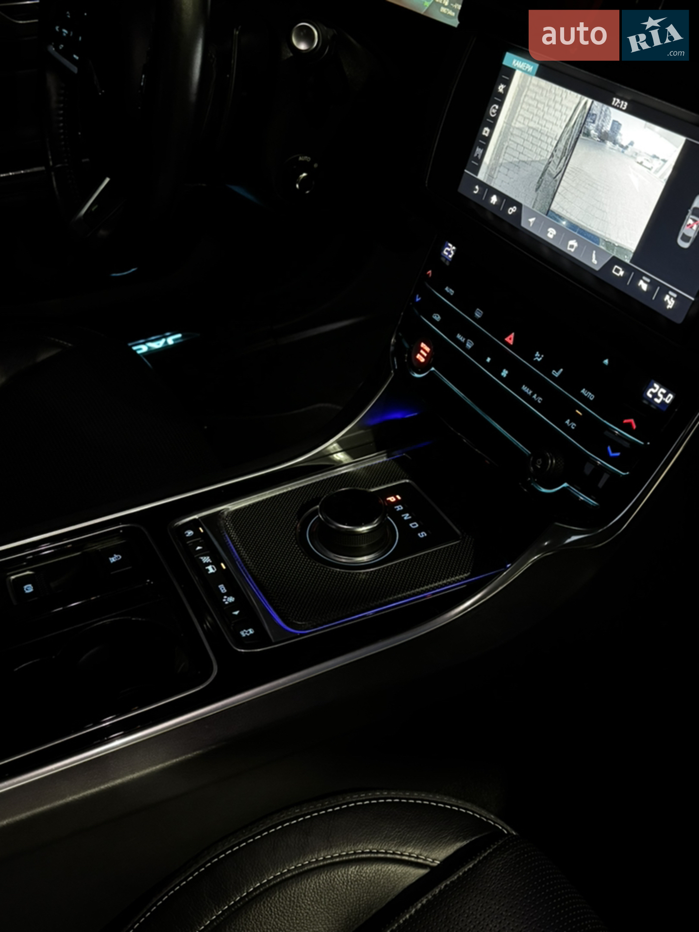 2016 Jaguar XF - мініатюра 30