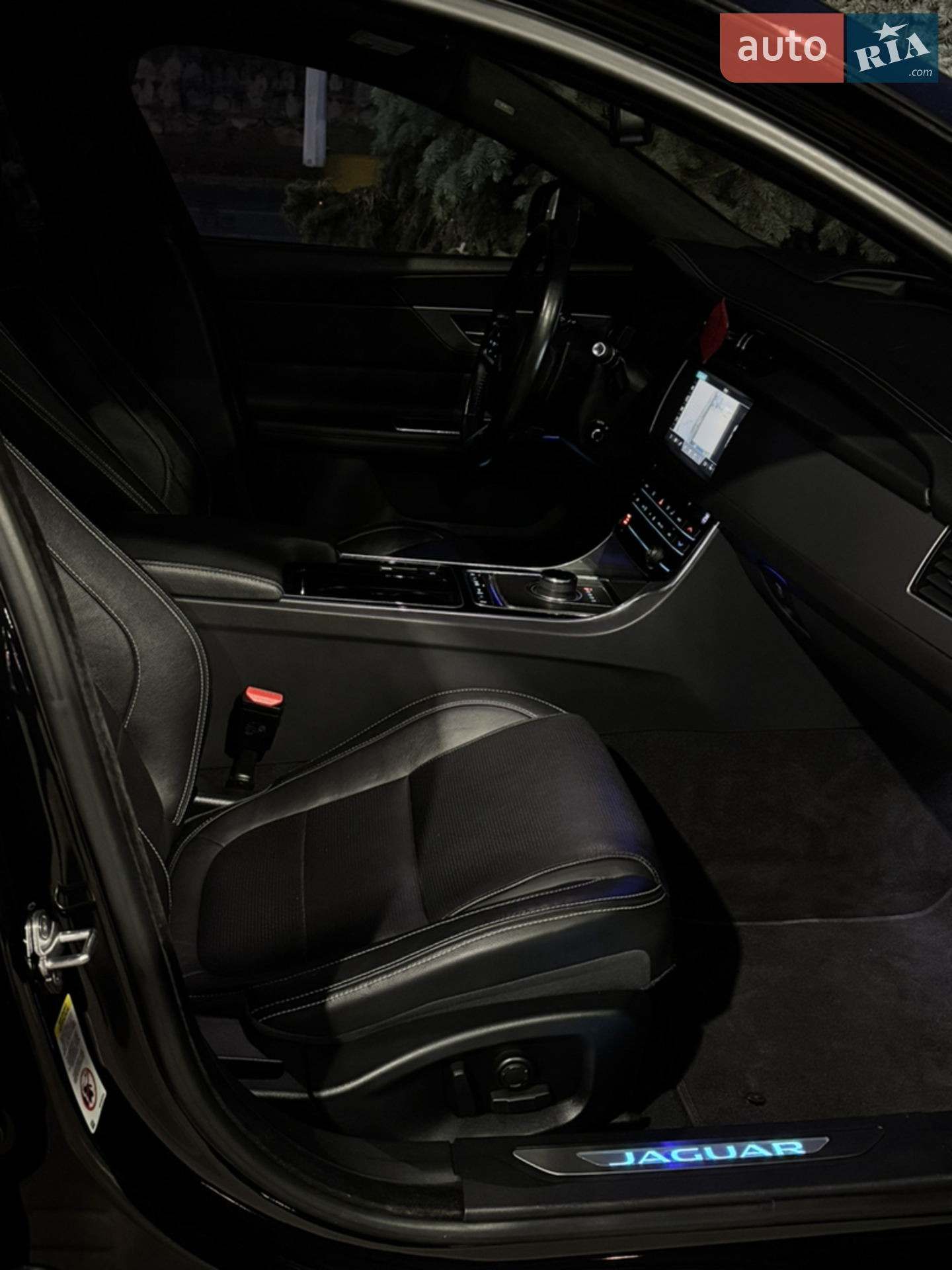 2016 Jaguar XF - мініатюра 29