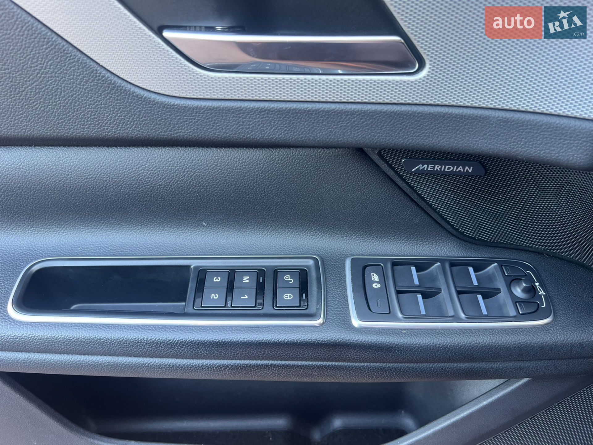 2015 Jaguar XF - мініатюра 12