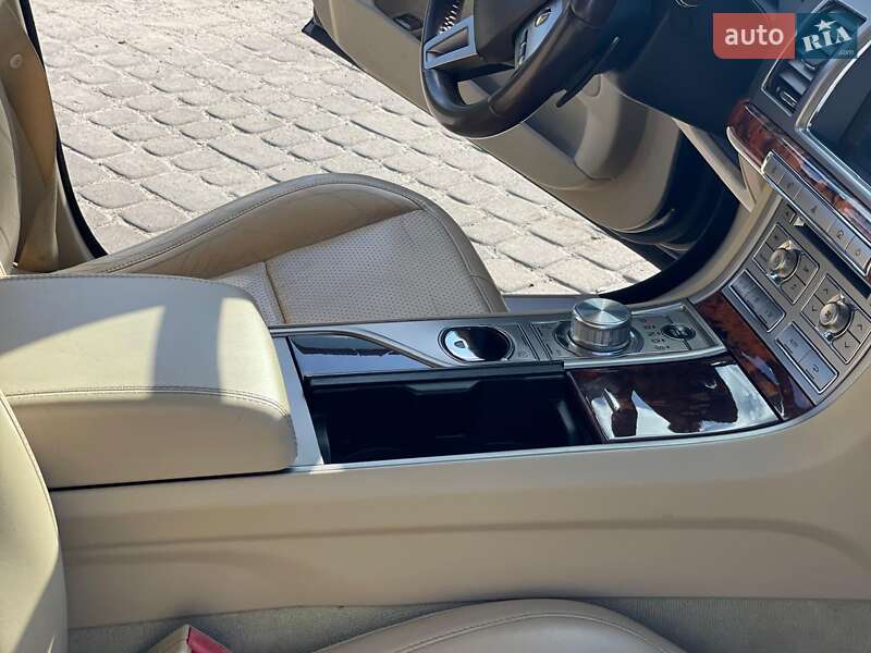 Седан Jaguar XF 2009 в Львове