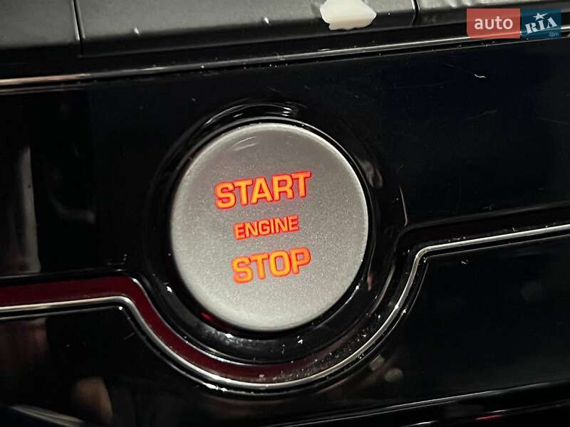 Седан Jaguar XF 2016 в Одесі