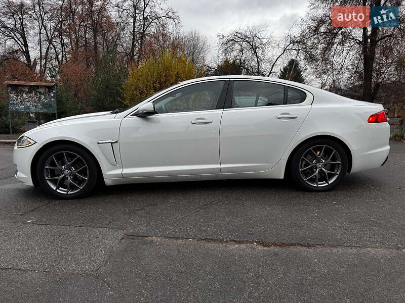 Седан Jaguar XF 2013 в Киеве фото 19 Седан Jaguar XF 2013 в Киеве