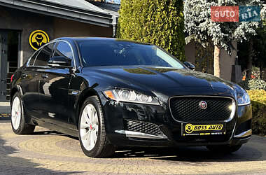 Седан Jaguar XF 2019 в Львове