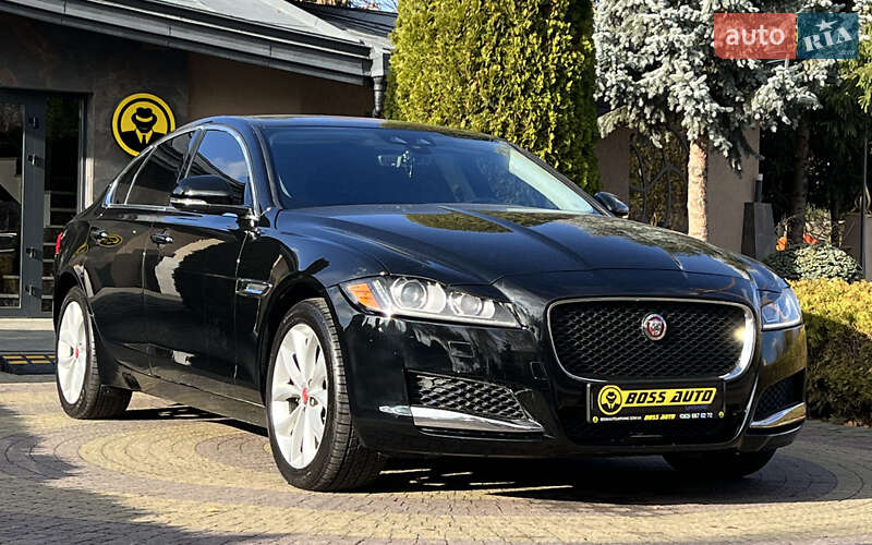 Седан Jaguar XF 2019 в Львове