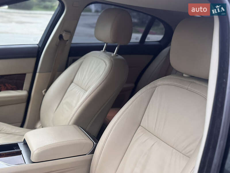 Седан Jaguar XF 2008 в Одессе