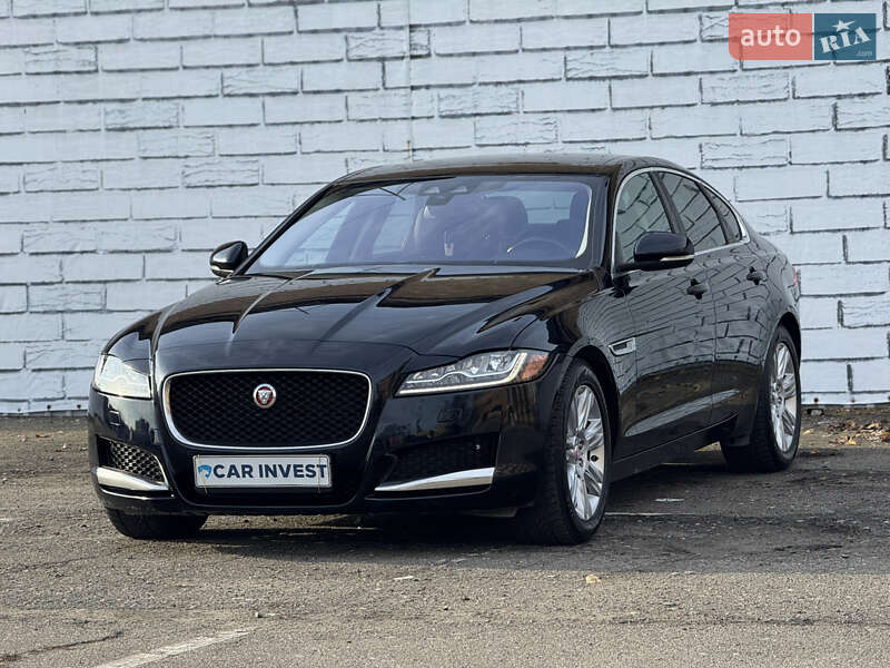 Седан Jaguar XF 2016 в Києві