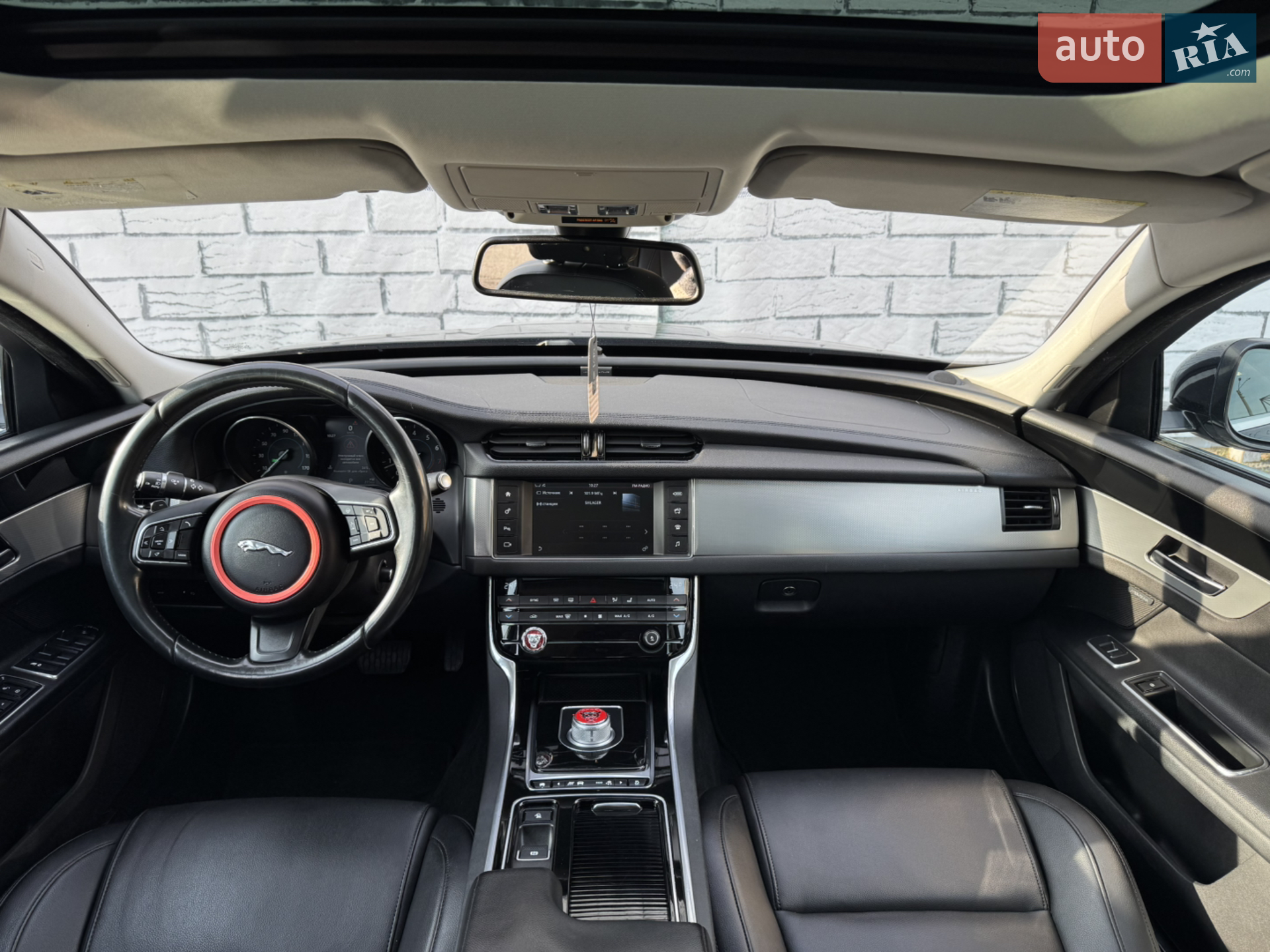 2016 Jaguar XF - мініатюра 27