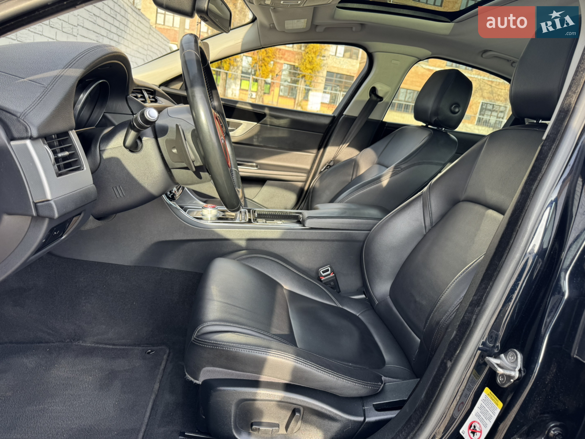 2016 Jaguar XF - мініатюра 34