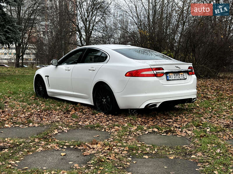 Седан Jaguar XF 2012 в Киеве