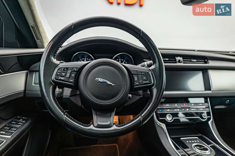 Седан Jaguar XF 2019 в Києві фото 12 Седан Jaguar XF 2019 в Києві