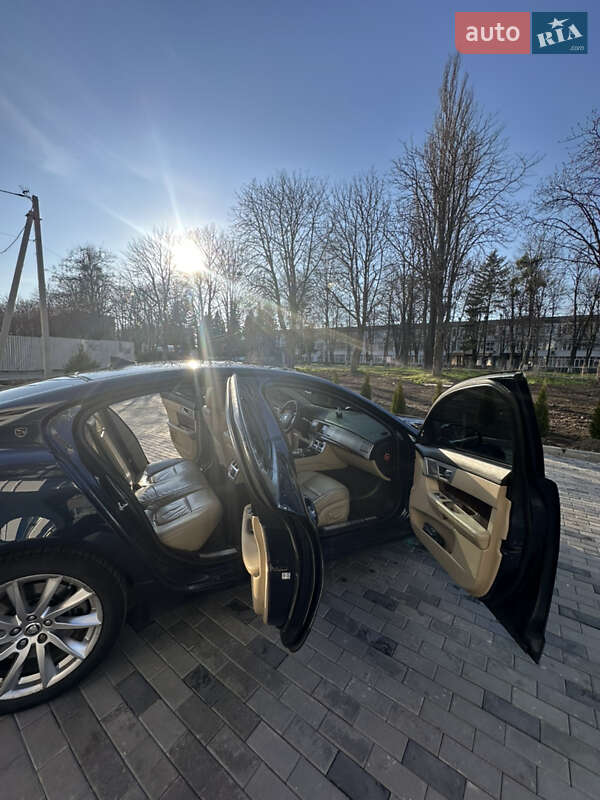 Седан Jaguar XF 2013 в Виннице