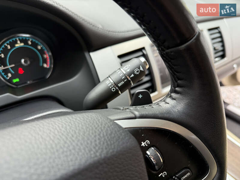Седан Jaguar XF 2013 в Києві