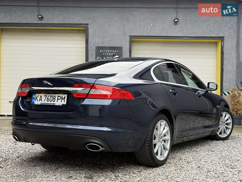 Седан Jaguar XF 2013 в Києві