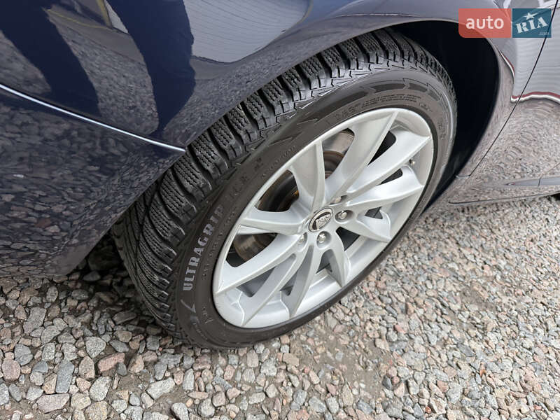 Седан Jaguar XF 2013 в Києві