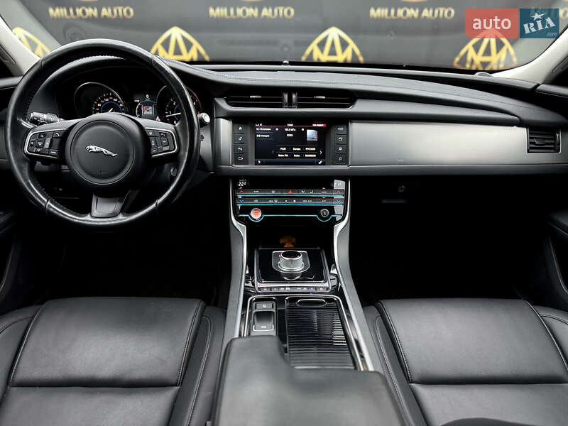 Седан Jaguar XF 2016 в Києві фото 18 Седан Jaguar XF 2016 в Києві
