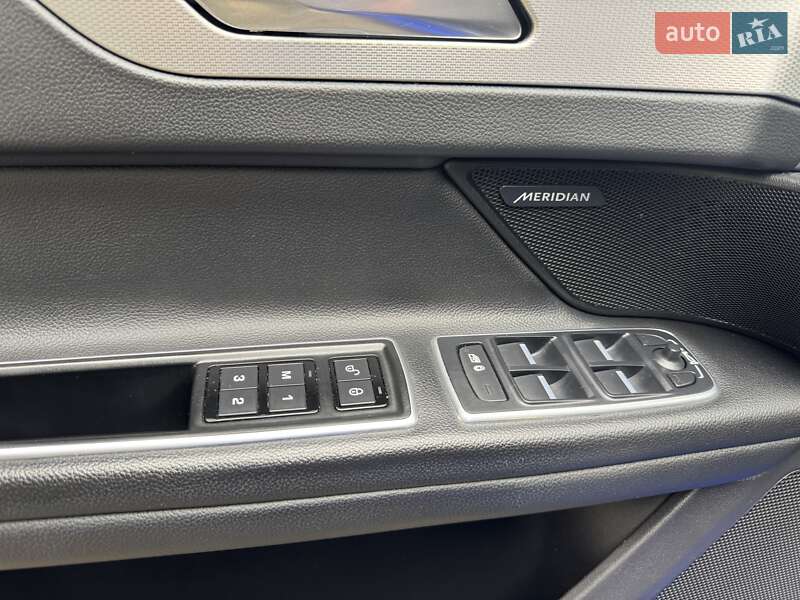 Седан Jaguar XF 2016 в Ивано-Франковске