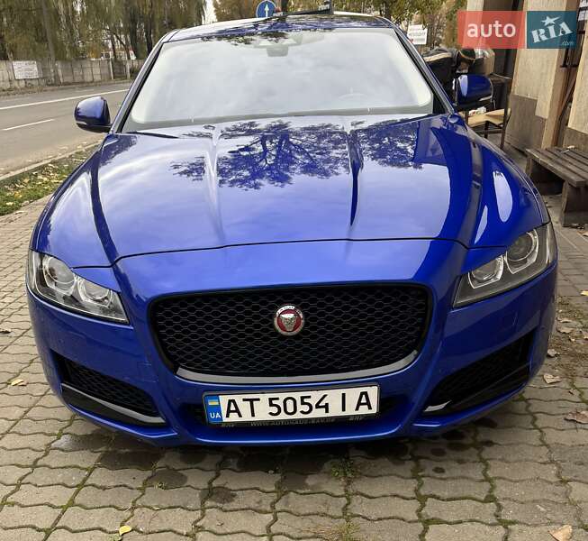 Седан Jaguar XF 2016 в Ивано-Франковске