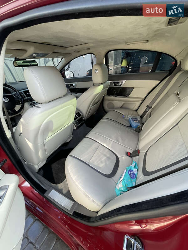 Седан Jaguar XF 2012 в Кривом Роге фото 8 Седан Jaguar XF 2012 в Кривом Роге