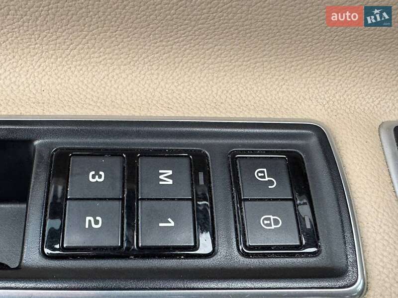 Седан Jaguar XF 2015 в Киеве