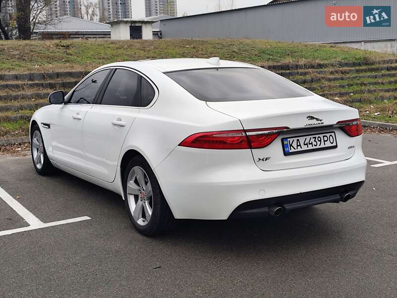 Седан Jaguar XF 2017 в Києві