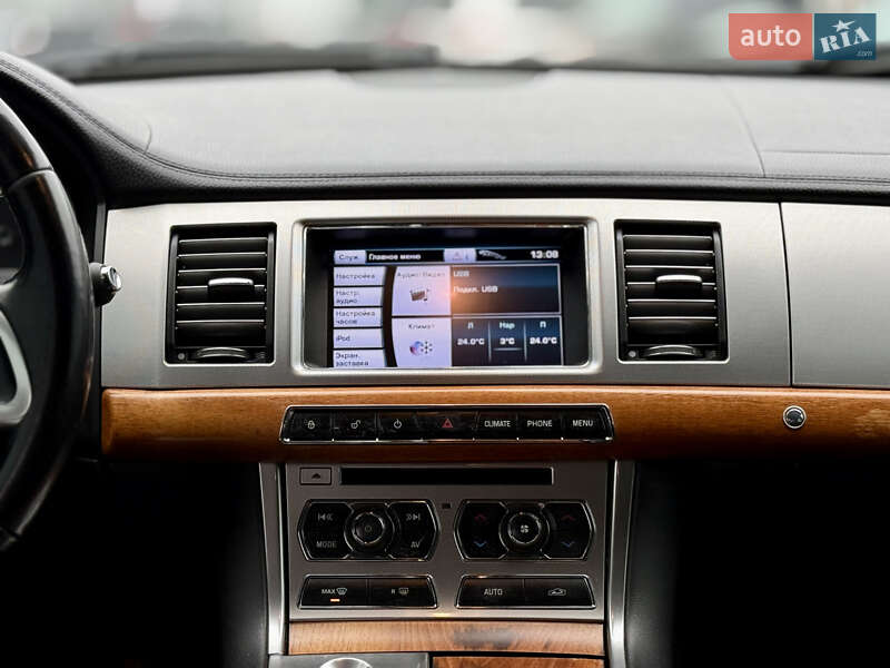 Седан Jaguar XF 2012 в Киеве фото 14 Седан Jaguar XF 2012 в Киеве