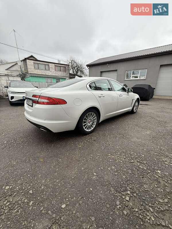 Седан Jaguar XF 2014 в Житомире