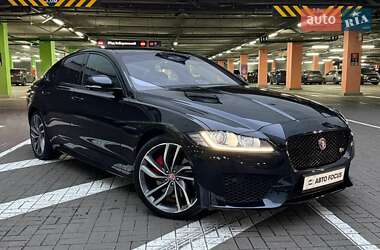 Седан Jaguar XF 2015 в Києві