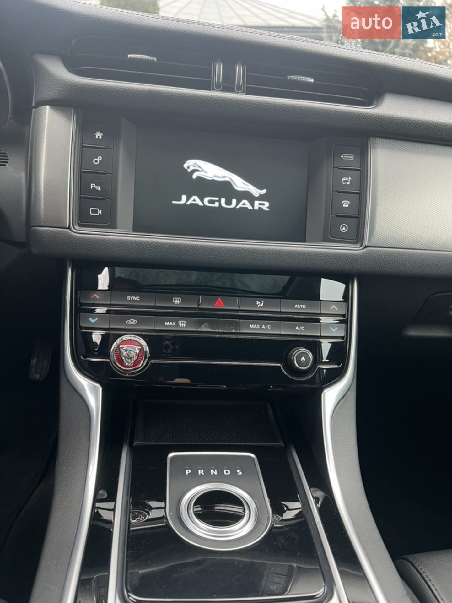2015 Jaguar XF - мініатюра 21