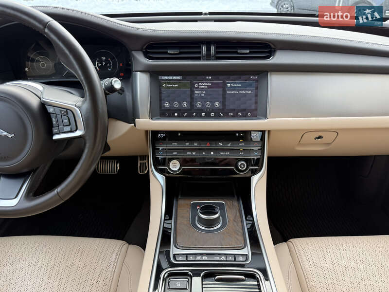 Седан Jaguar XF 2019 в Харкові