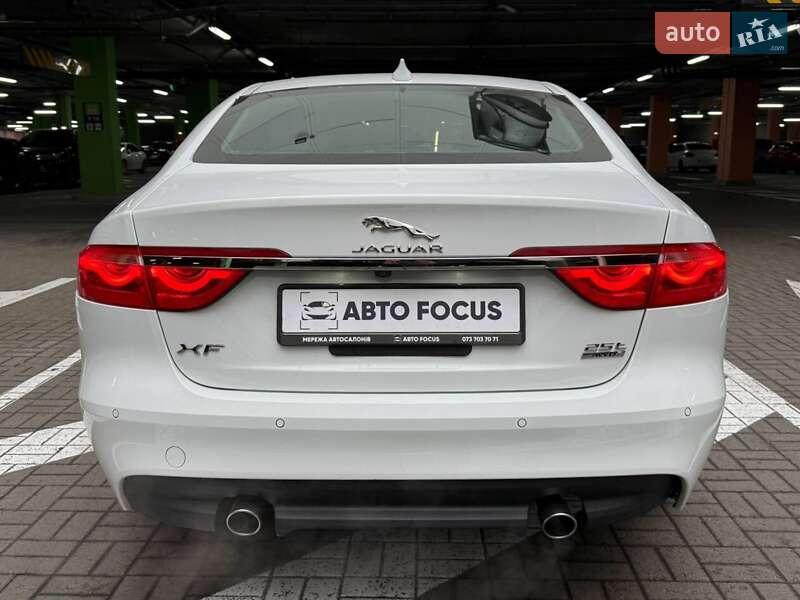 Седан Jaguar XF 2017 в Киеве фото 8 Седан Jaguar XF 2017 в Киеве