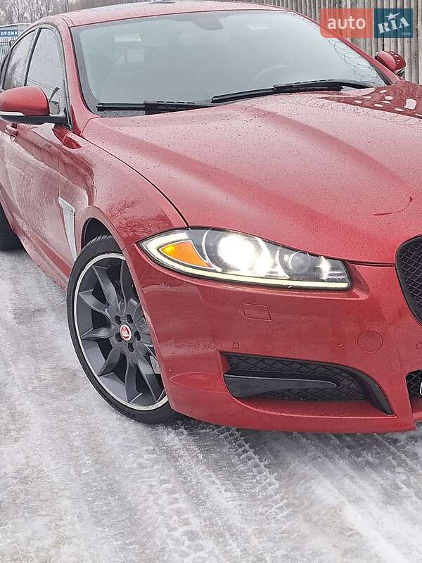 Седан Jaguar XF 2015 в Борисполе