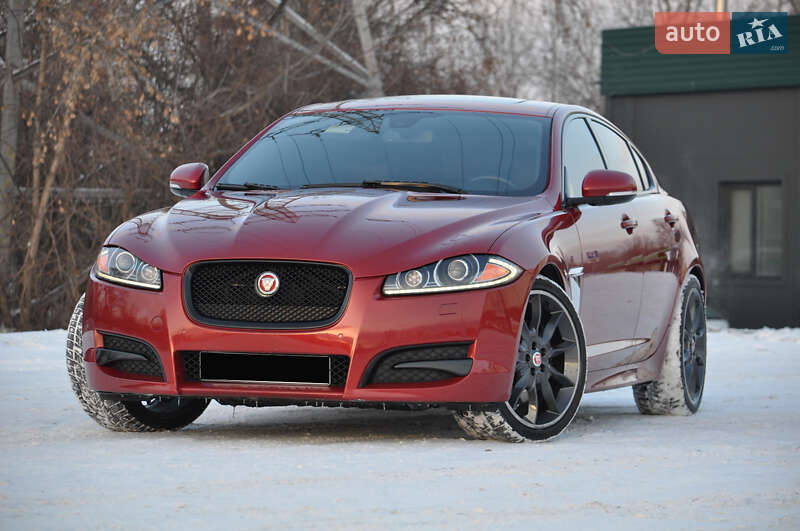Седан Jaguar XF 2015 в Киеве