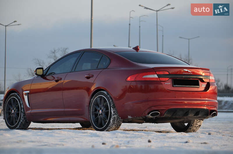 Седан Jaguar XF 2015 в Киеве