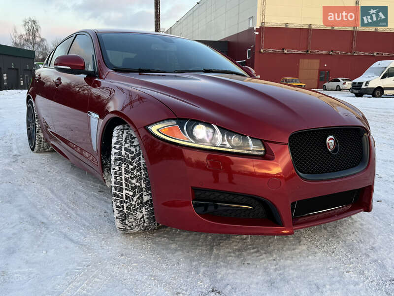 Седан Jaguar XF 2015 в Киеве