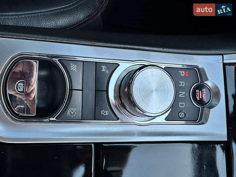 Седан Jaguar XF 2015 в Киеве