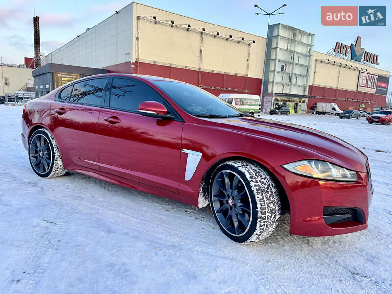 Седан Jaguar XF 2015 в Киеве