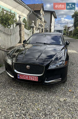 Седан Jaguar XF 2019 в Стрию