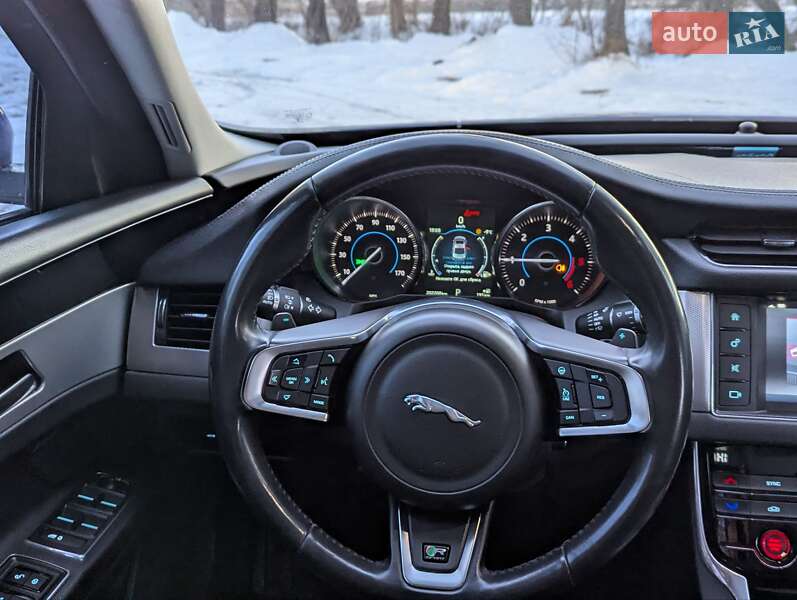 Седан Jaguar XF 2016 в Млинове фото 24 Седан Jaguar XF 2016 в Млинове