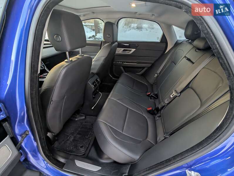 Седан Jaguar XF 2016 в Млинове фото 54 Седан Jaguar XF 2016 в Млинове