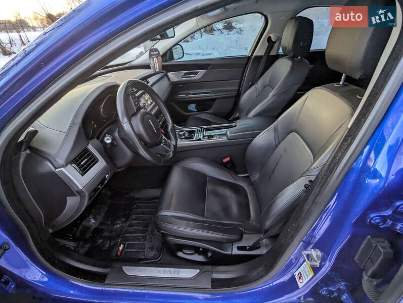 Седан Jaguar XF 2016 в Млинове фото 63 Седан Jaguar XF 2016 в Млинове