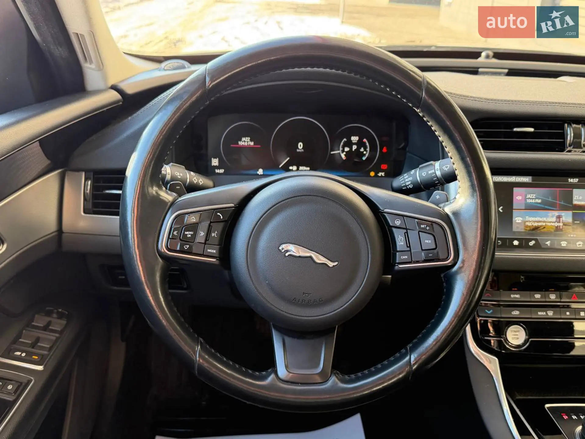2016 Jaguar XF - мініатюра 10